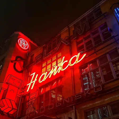 Apartment Neon 45 - Properunit