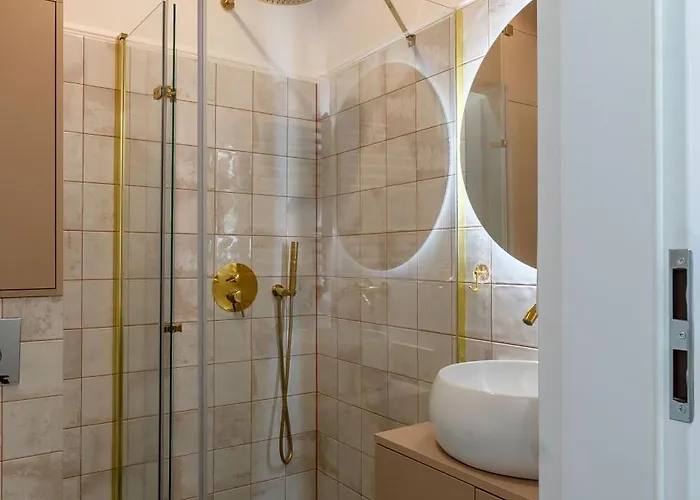 Neon 45 - Properunit * 브로츠와프